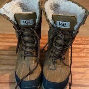 UGG Tan and Black Lace-Up Boots with Fur